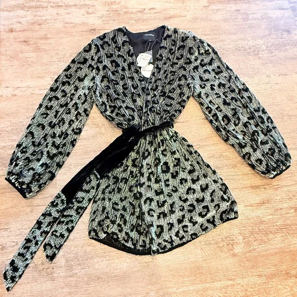 Retrofete SEQUIN Silver & Black Gabriella Leopard Print Mini Wrap Dress NWT - Picture 6 of 15